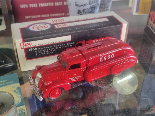 ESSO 1939 Airflow Tanker Bank Open