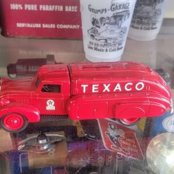 Texaco 1939 Airflow Tanker Bank