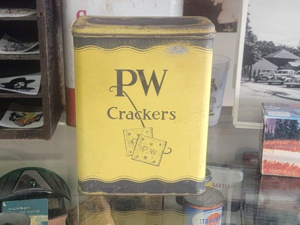 PW Crackers Tin