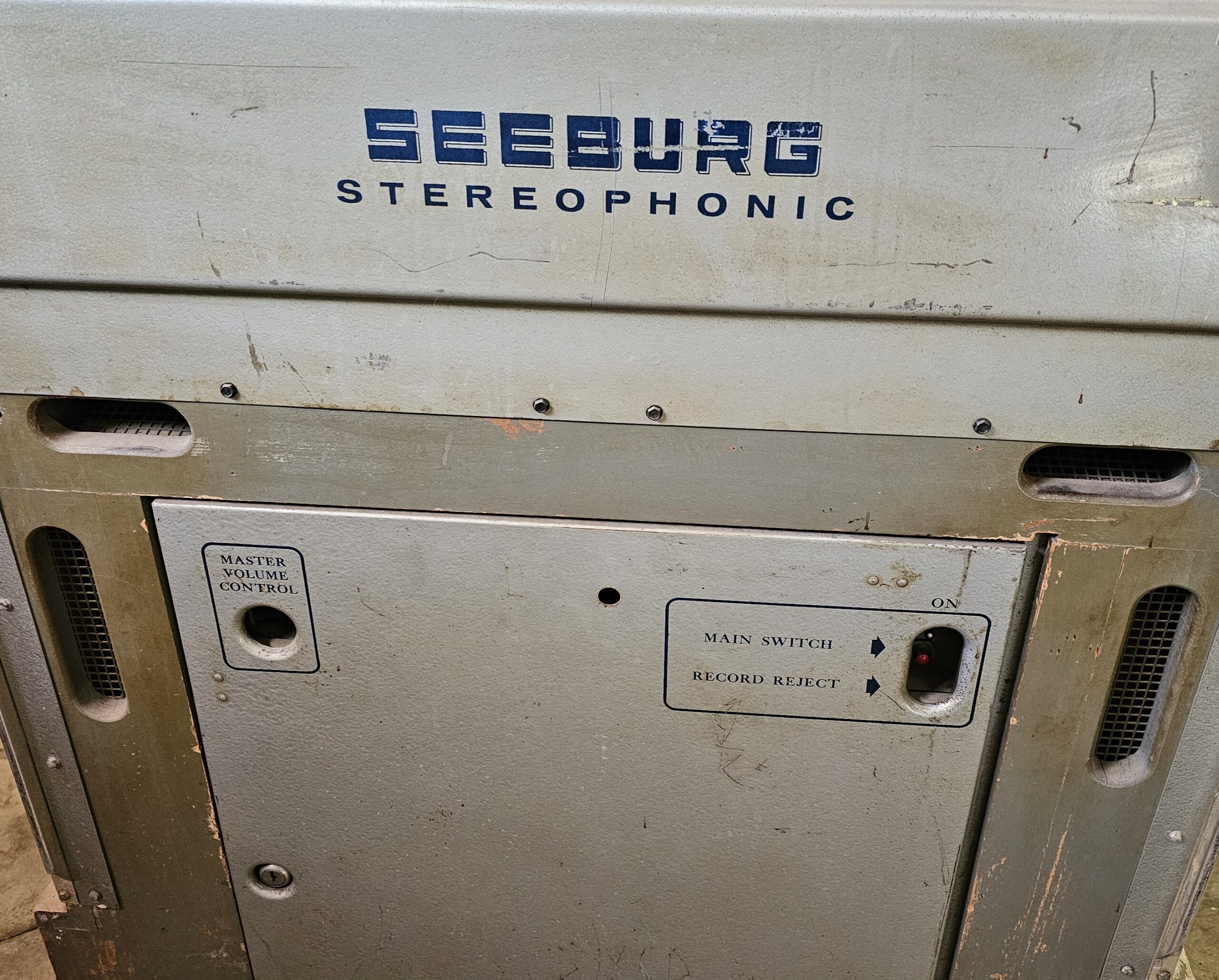 Seeburg Model 222 Jukebox Brand