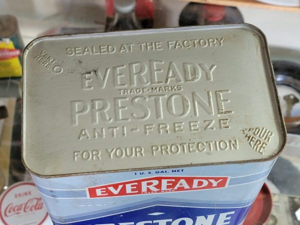 Eveready Prestone Anti-Freeze Can Top