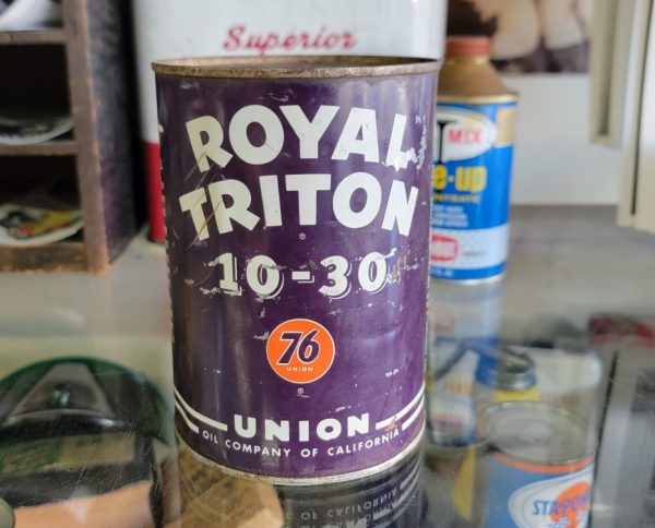 Union 76 Royal Triton 10-30 Motor Oil Can, Quart