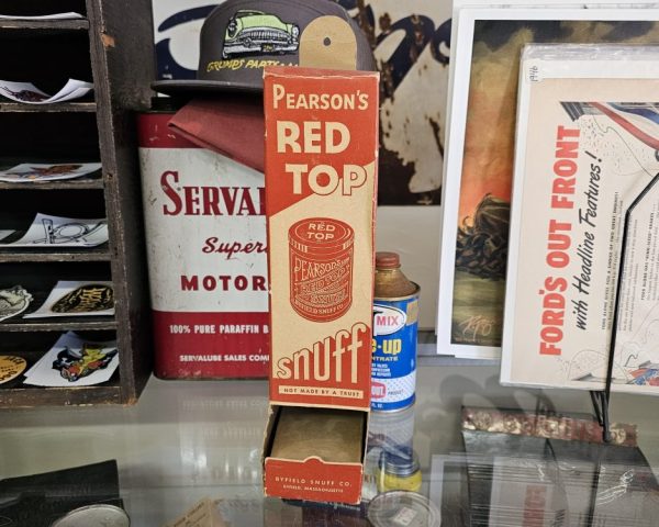 Pearsons Red Top Snuff Display