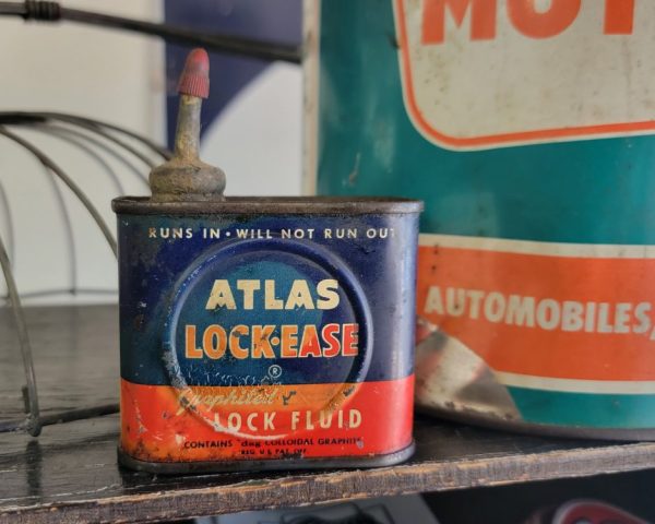 Atlas Lock-Ease Graphited Lock Fluid Can