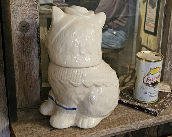 Puss ‘N Boots Ceramic Cookie Jar Back