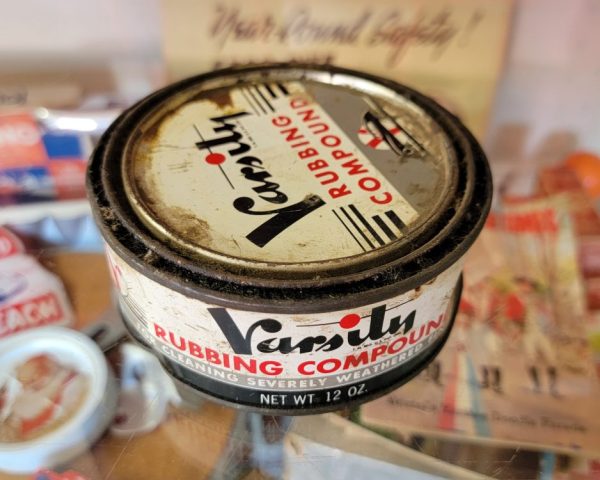 Varsity Rubbing Compound Tin