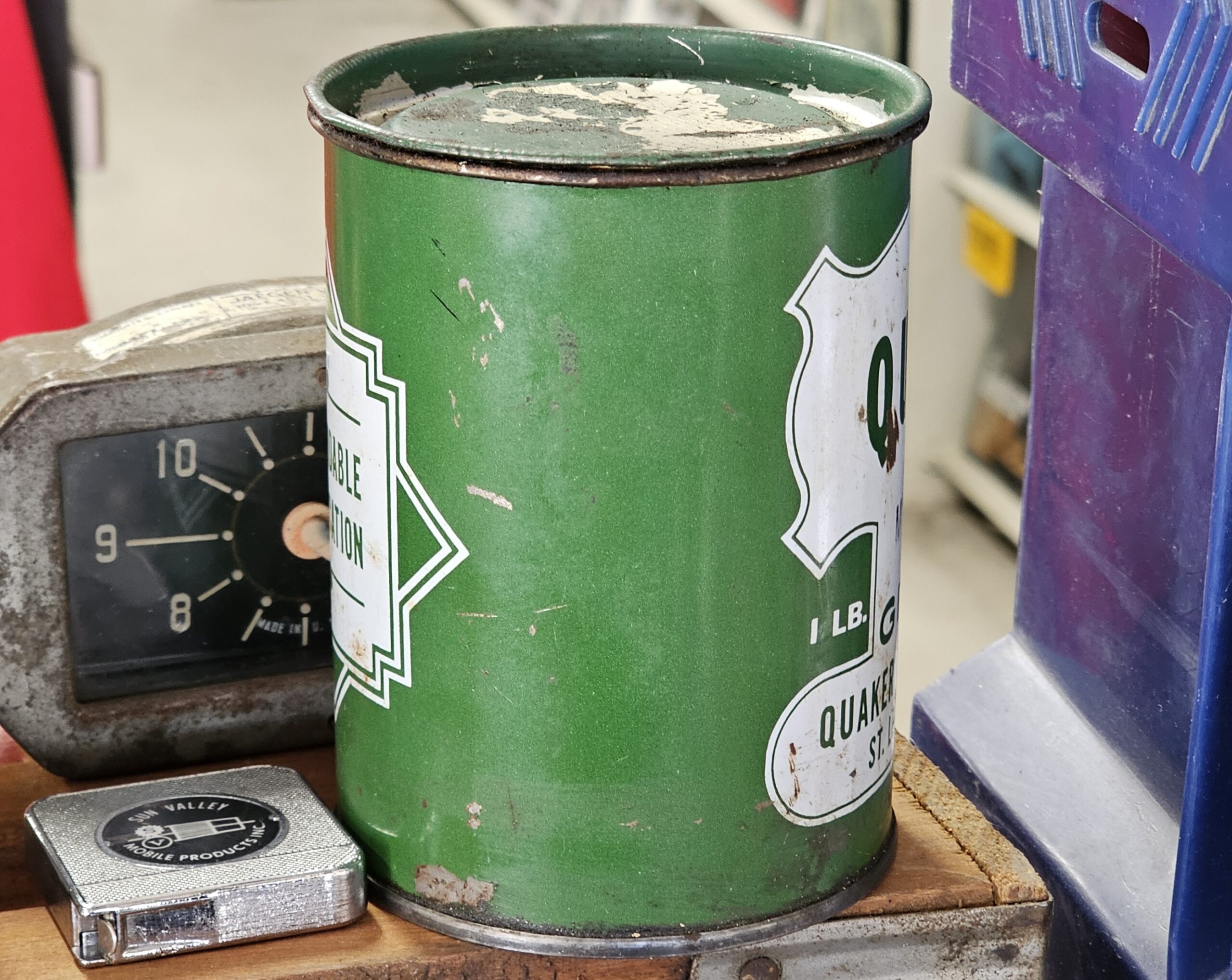 Quaker Oil Multi-Purpose Grease Can Left