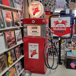 Texaco Fire-Chief Wayne 605 Gas Pump, Restored