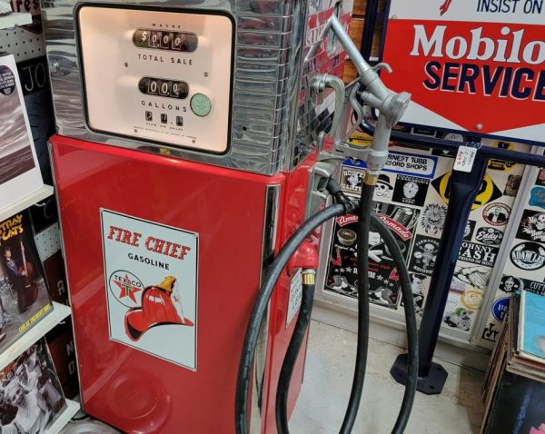 Texaco Fire Chief Wayne 605 Gas Pump, Restored Sign