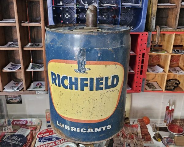 Richfield Lubricants Motor Oil Can Back