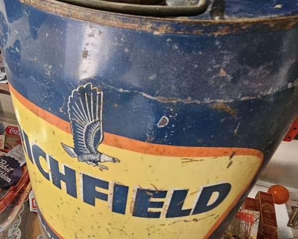 Richfield Lubricants Motor Oil Can Dent