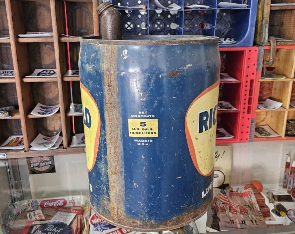 Richfield Lubricants Motor Oil Can Left