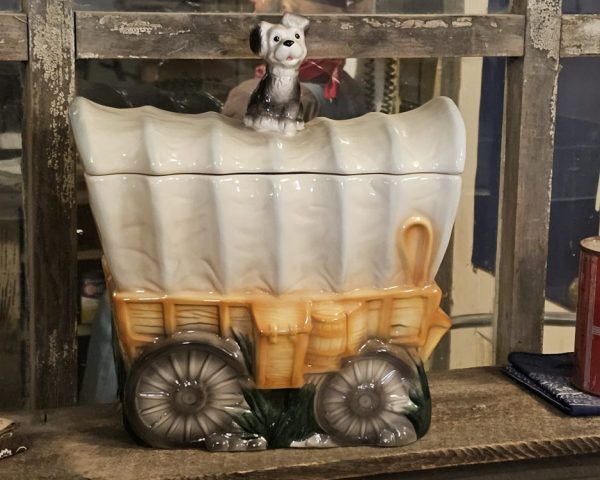 American Retro Covered Wagon With Dog On Top Cookie Jar