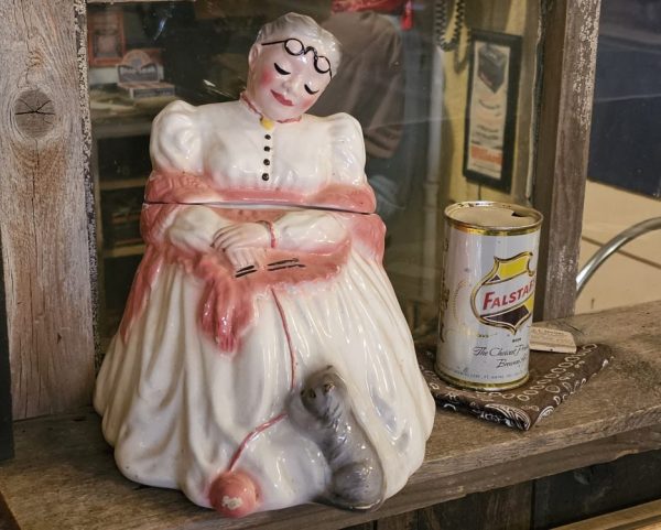 Crocheting Grandma With Cat Cookie Jar