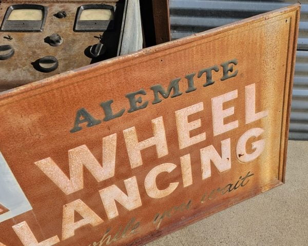 Alemite Wheel Balancing, Embossed Right