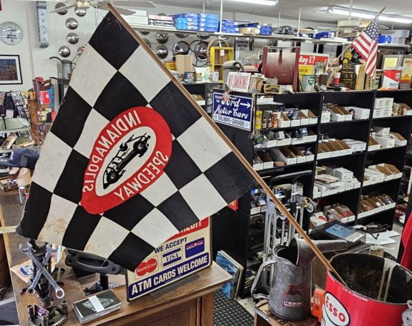 Indianapolis Speedway Souvenir Checkered Flag, 1950s Back