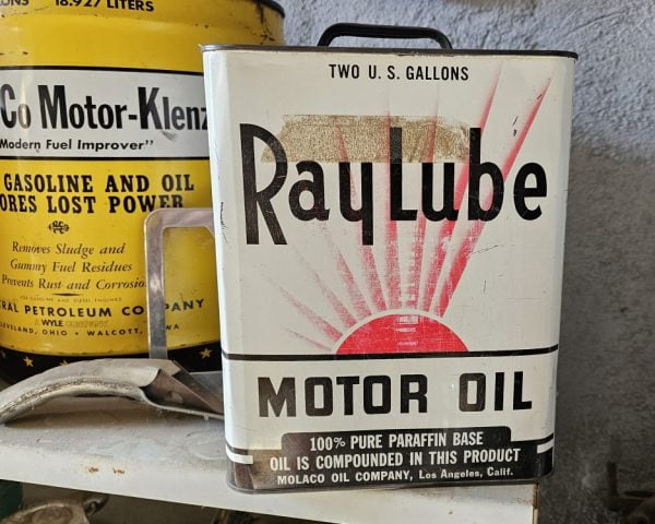 RayLube Motor Oil Can, Two Gallon Back