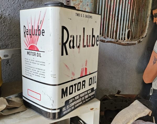 RayLube Motor Oil Can, Two Gallon Left