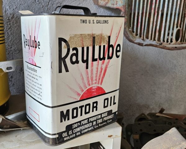 RayLube Motor Oil Can, Two Gallon Right